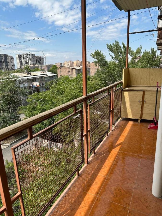 Yerevan Nice Apartment With Balcony For Rent エクステリア 写真